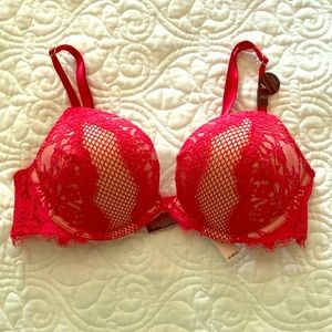 Victoria’s Secret Bombshell Bra 34B NWT
